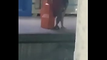 Gordinha sendo fodida na estação rj